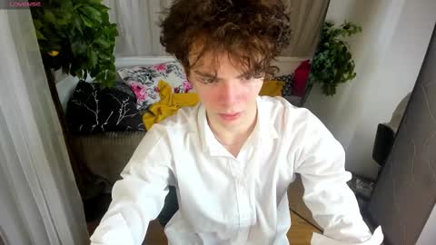 Snapshot of tommy_jamm chatting on 02-26-25, 06:54 Tommy online show from 02-26-25, 06:54