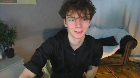 Snapshot of tommy_jamm chatting on 02-27-25, 03:26 Tommy online show from 02-27-25, 03:26
