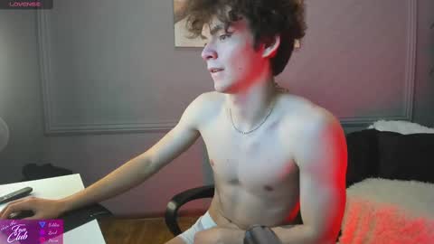 Snapshot of tommy_jamm chatting on 03-04-25, 06:29 Tommy online show from 03-04-25, 06:29