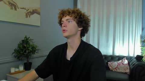 Snapshot of tommy_jamm chatting on 09-16-25, 03:13 Tommy online show from 09-16-25, 03:13