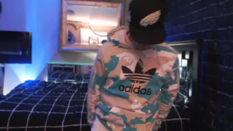 Tommy online show from 10-19-25, 06:36