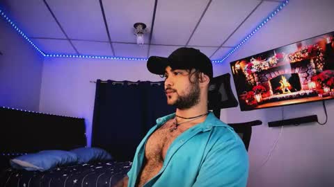 Snapshot of tommy_sccott chatting on 12-13-25, 10:15 tommy_sccott online show from 12-13-25, 10:15