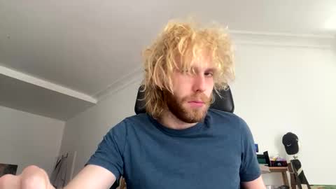 Snapshot of tommyg6420 chatting on 09-25-25, 11:47 First Show ever 3 online show from 09-25-25, 11:47