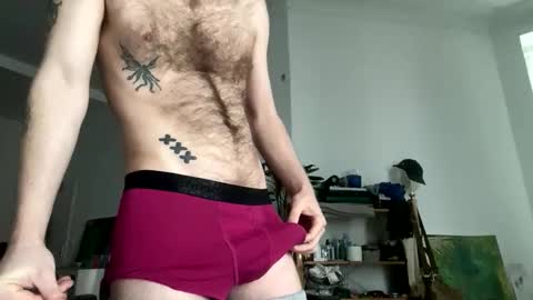 Snapshot of tommyg6420 chatting on 10-28-25, 02:42 First Show ever 3 online show from 10-28-25, 02:42