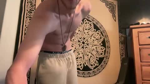 tommygunzsolo online show from 12-19-24, 08:34