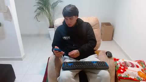 tomy337271 online show from 12-17-25, 12:55