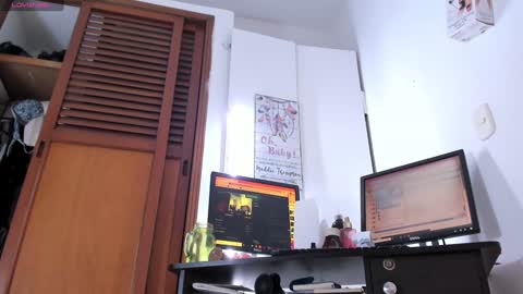 lady blue online show from 01-16-25, 01:16