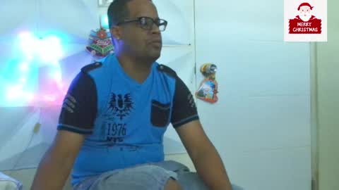 Snapshot of toni2814 chatting on 12-11-24, 12:34 Antonio online show from 12-11-24, 12:34