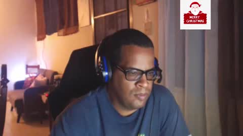 Snapshot of toni2814 chatting on 12-23-24, 02:13 Antonio online show from 12-23-24, 02:13