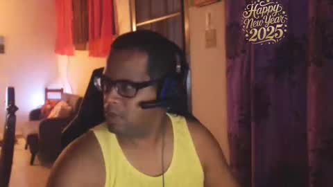 Snapshot of toni2814 chatting on 12-31-24, 02:19 Antonio online show from 12-31-24, 02:19