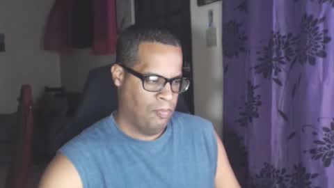 Snapshot of toni2814 chatting on 01-17-25, 02:08 Antonio online show from 01-17-25, 02:08