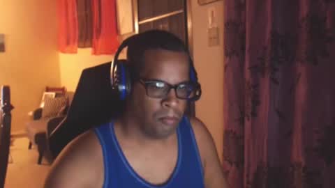 Snapshot of toni2814 chatting on 01-19-25, 02:04 Antonio online show from 01-19-25, 02:04