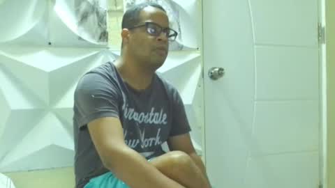 Snapshot of toni2814 chatting on 01-20-25, 12:28 Antonio online show from 01-20-25, 12:28