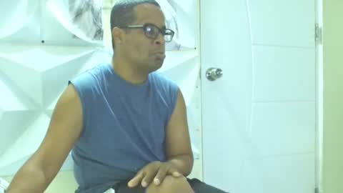 Snapshot of toni2814 chatting on 01-22-25, 12:38 Antonio online show from 01-22-25, 12:38