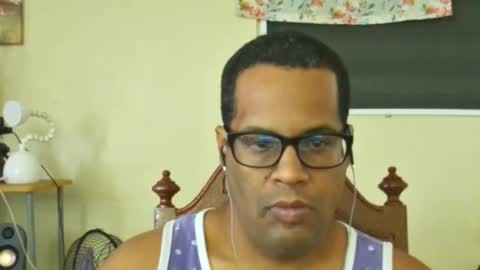 Snapshot of toni2814 chatting on 01-29-25, 03:04 Antonio online show from 01-29-25, 03:04