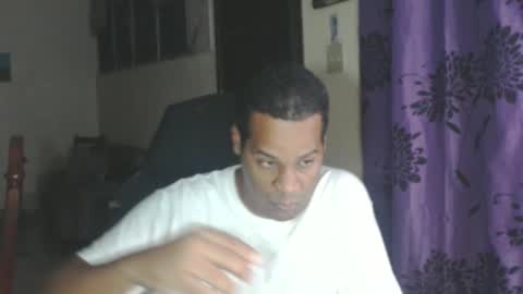 Snapshot of toni2814 chatting on 02-05-25, 02:40 Antonio online show from 02-05-25, 02:40