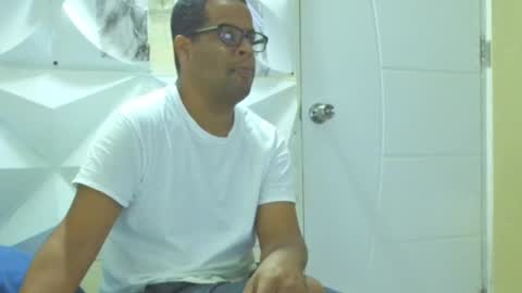 Snapshot of toni2814 chatting on 02-06-25, 12:26 Antonio online show from 02-06-25, 12:26