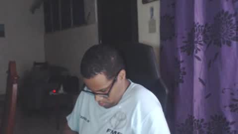 Snapshot of toni2814 chatting on 02-07-25, 02:29 Antonio online show from 02-07-25, 02:29