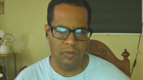Snapshot of toni2814 chatting on 02-07-25, 12:17 Antonio online show from 02-07-25, 12:17
