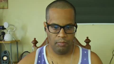 Snapshot of toni2814 chatting on 02-09-25, 12:19 Antonio online show from 02-09-25, 12:19