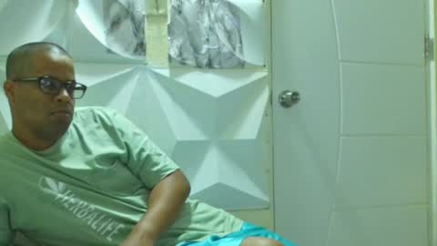 Snapshot of toni2814 chatting on 02-10-25, 12:29 Antonio online show from 02-10-25, 12:29