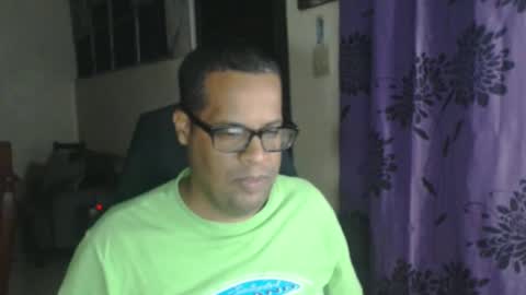 Snapshot of toni2814 chatting on 02-26-25, 02:37 Antonio online show from 02-26-25, 02:37