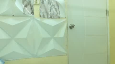 Snapshot of toni2814 chatting on 02-28-25, 12:42 Antonio online show from 02-28-25, 12:42
