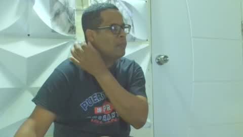 Snapshot of toni2814 chatting on 03-05-25, 12:33 Antonio online show from 03-05-25, 12:33