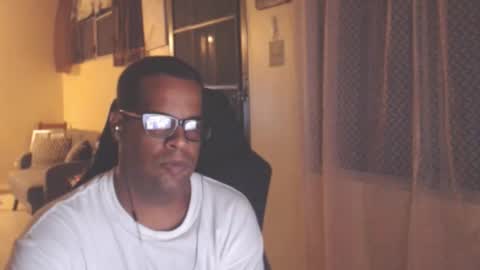 Snapshot of toni2814 chatting on 09-14-25, 01:49 Antonio online show from 09-14-25, 01:49