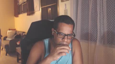 Snapshot of toni2814 chatting on 09-19-25, 02:13 Antonio online show from 09-19-25, 02:13
