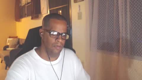 Snapshot of toni2814 chatting on 09-21-25, 01:51 Antonio online show from 09-21-25, 01:51