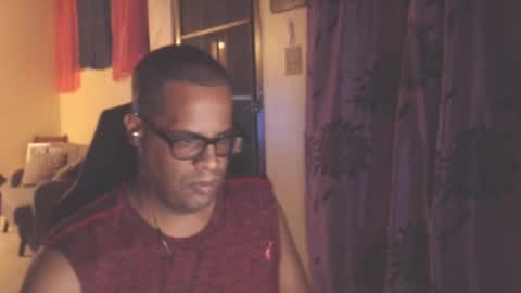 Snapshot of toni2814 chatting on 09-24-25, 02:15 Antonio online show from 09-24-25, 02:15