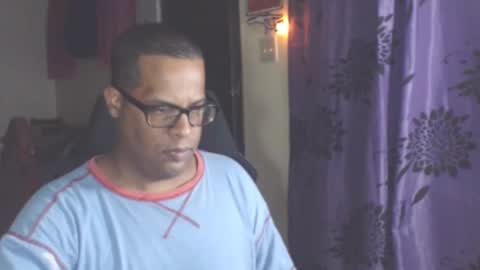 Snapshot of toni2814 chatting on 10-01-25, 02:39 Antonio online show from 10-01-25, 02:39