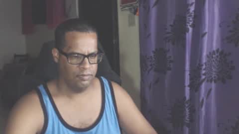 Snapshot of toni2814 chatting on 10-06-25, 02:09 Antonio online show from 10-06-25, 02:09