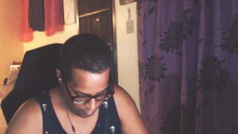 Snapshot of toni2814 chatting on 10-18-25, 02:25 Antonio online show from 10-18-25, 02:25