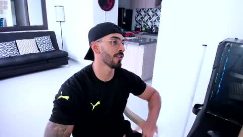 tony muscle1 online show from 02-10-25, 08:31