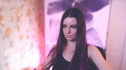 Elizabeth online show from 02-25-25, 01:50