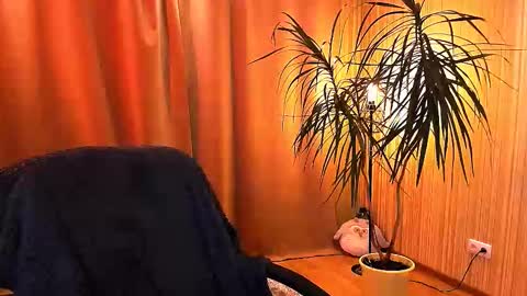 Elizabeth online show from 10-02-25, 03:19