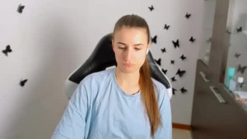 Snapshot of tooboringgirl chatting on 09-30-25, 03:50 Alisson online show from 09-30-25, 03:50