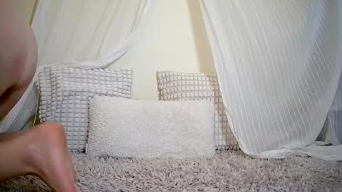 Isabel online show from 02-05-26, 03:16