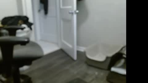 Snapshot of tooobvious chatting on 02-10-25, 10:51 tooobvious online show from 02-10-25, 10:51