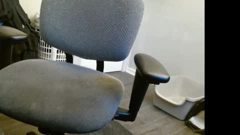 Snapshot of tooobvious chatting on 03-06-25, 10:58 tooobvious online show from 03-06-25, 10:58