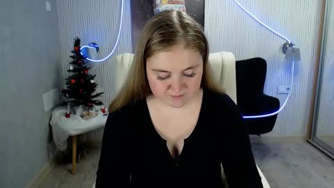 tori_blond online show from 12-16-24, 10:40