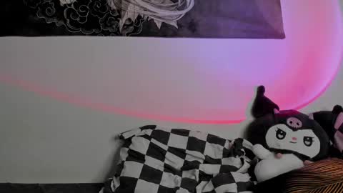 your personal gothic girl check it    online show from 02-10-25, 03:13