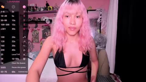 ToriSpace online show from 03-06-25, 01:48