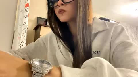 Julia online show from 12-04-25, 11:08