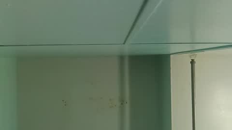 totallyawesome_65 online show from 10-05-25, 02:15