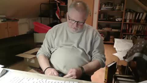 Snapshot of toto758 chatting on 12-15-25, 11:42 toto758 online show from 12-15-25, 11:42