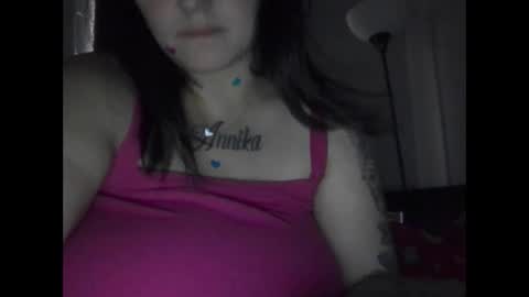 Snapshot of toxicanikki chatting on 01-09-26, 07:37 toxicanikki online show from 01-09-26, 07:37