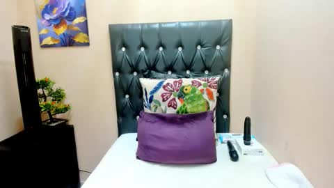 toxicfantasy4u online show from 12-16-25, 06:07